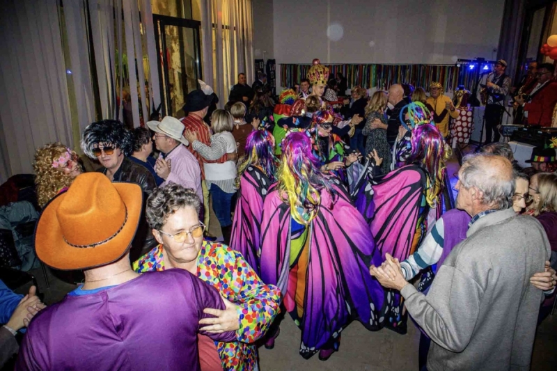 16-ELVISSMITKARNEVALPAG-0766